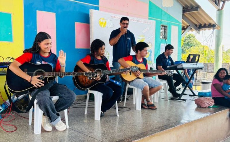 APRESENTAÇÃO DO CEDB EM NOVA COLINA