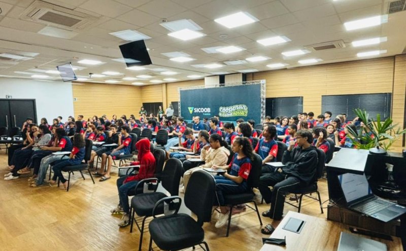 PALESTRA SICOOB: TECNOLOGIA E INOVAÇÃO & MERCADO DE TRABALHO, OBJETIVO E CARREIRA. 